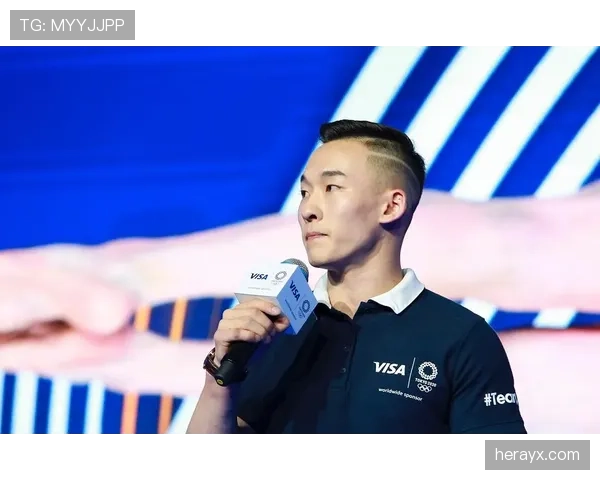 肖若腾赛后笑得像邻家男孩，手上那样东西一露面我就知道他是真的不一样